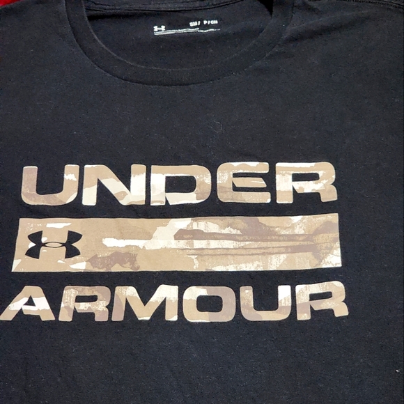 Under Armour Black Shirt / T-shirt 👕 - Picture 3 of 7